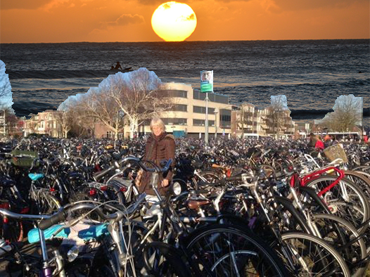 Narda looking for our bike at the Woerden train station