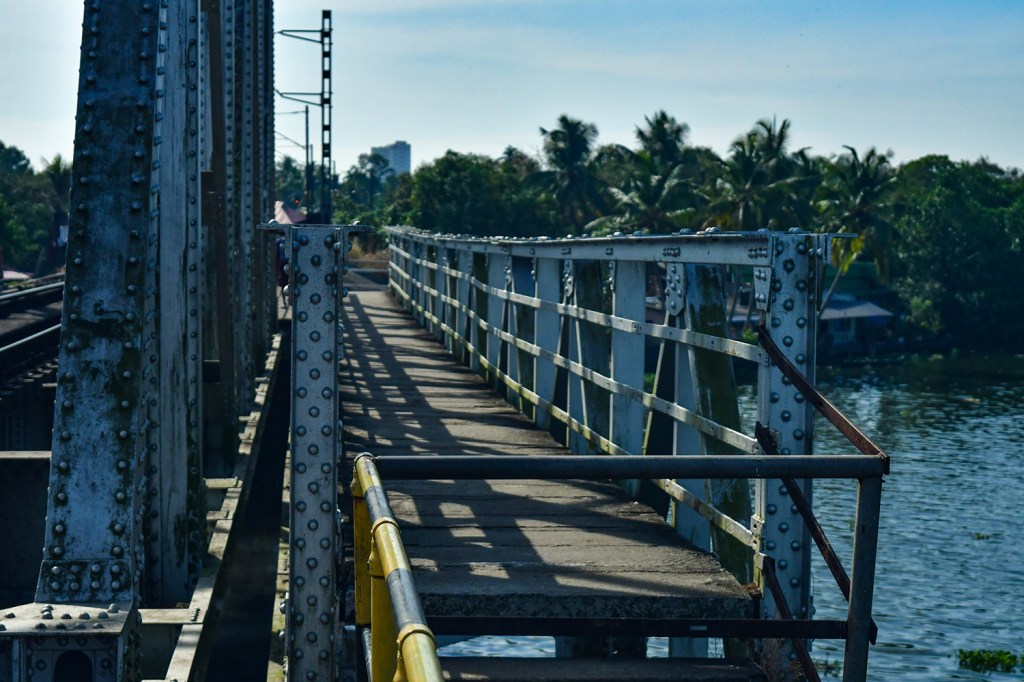 Kundannoor Bridge in Nettoor, on Panangad Island which is a part of the Maradu Municipality