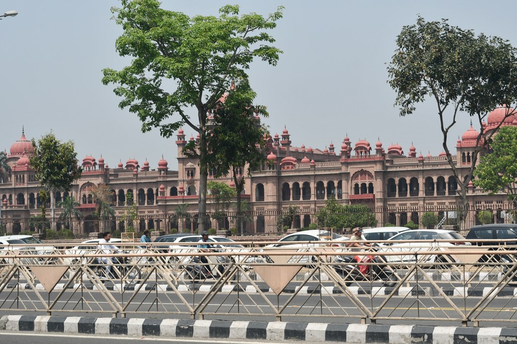 Khalsa College, 