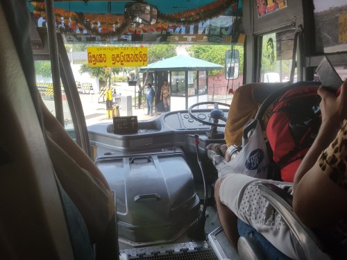 Colombo airport bus